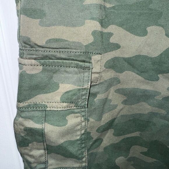 Boys Adjustable Waist Cargo Shorts – Husky 16, NWT – Ready for Adventure! - Picture 6 of 7